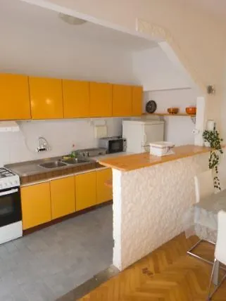 Max Apartment Kastela Villa