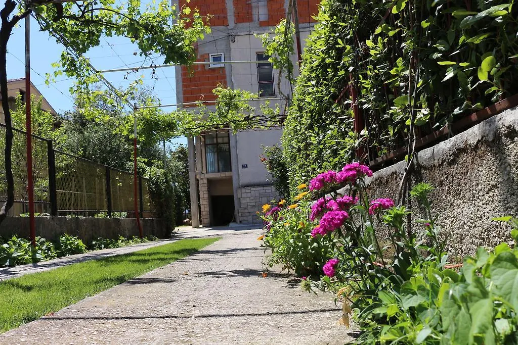 Villa Max Apartment Kastela Croatia