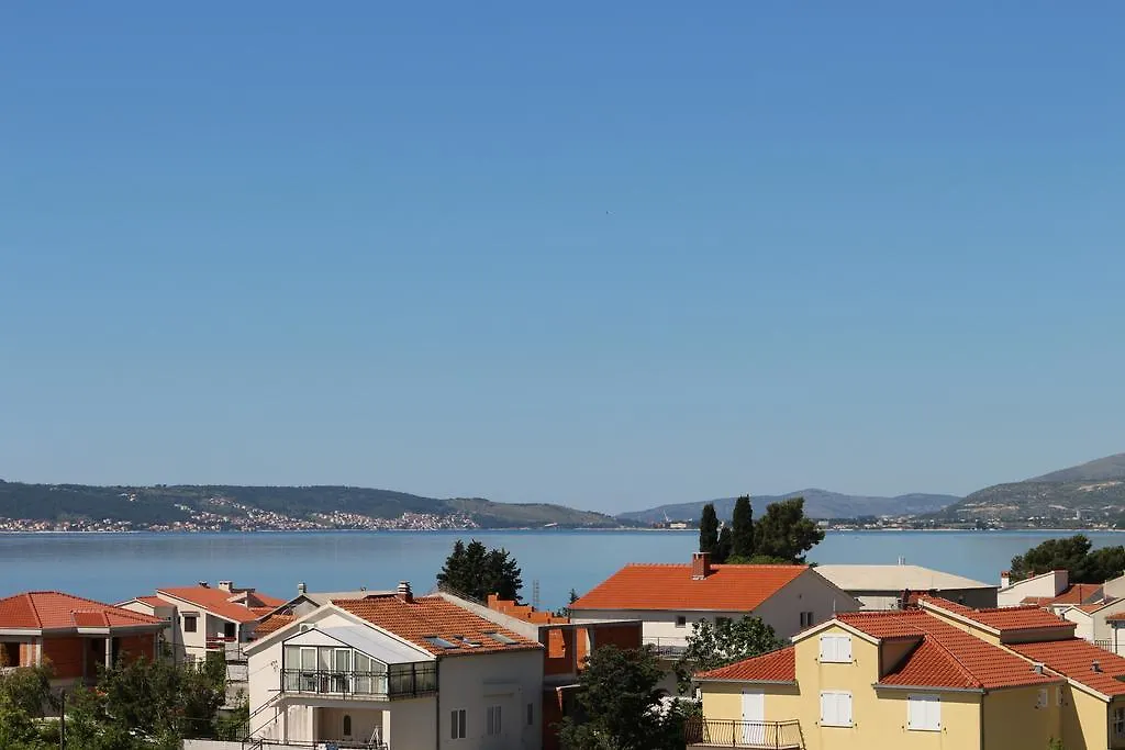 Max Apartment Kastela Villa